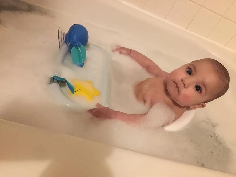 Ingenuity My Bath Seat Badesitz Pink mit Saugnäpfen 5-10 M.