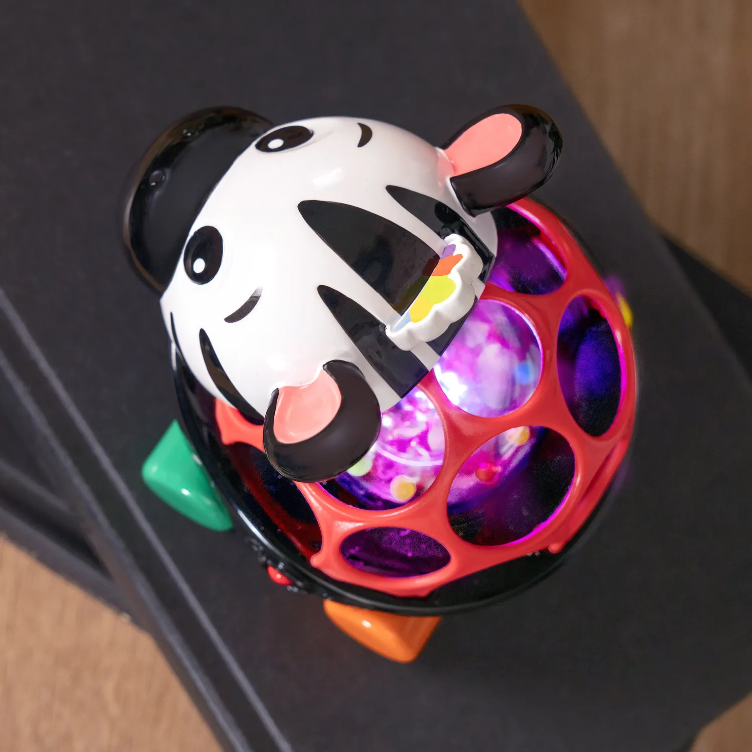 Baby Einstein Oball Curious Car Zen Spielauto mit Licht ab 3 Monaten