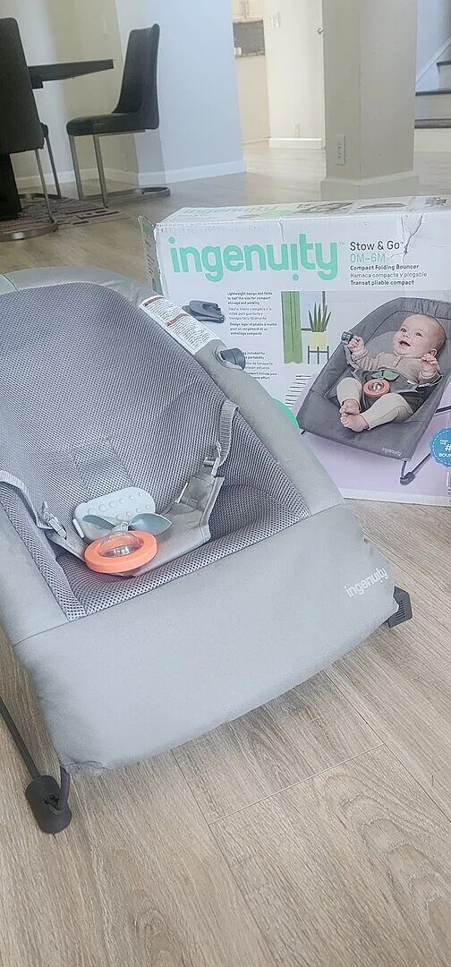Ingenuity Stow & Go Babywippe Grau faltbar mit Vibration